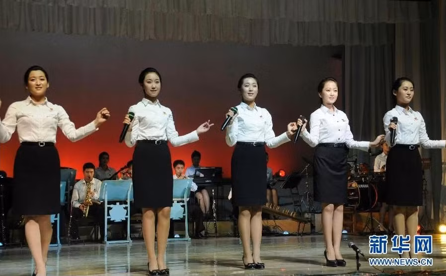 Tiết mục hát tốp ca.