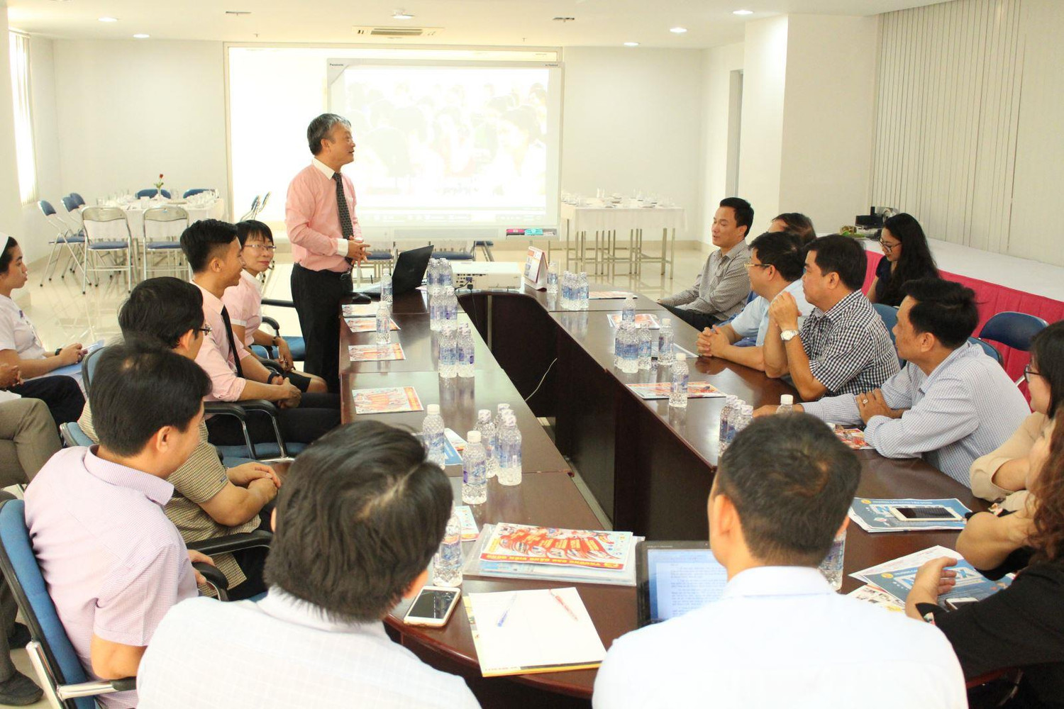Thạc sĩ Trần Thanh Hải - Hiệu trưởng nhà trường chia sẻ về những cột mốc mà Cao đẳng Viễn Đông đã đạt được và định hướng thời gian tới.