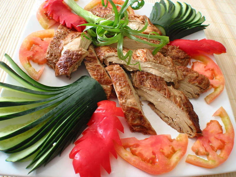 Đặc biệt: Mùa hè rất nên ăn thịt vịt để có tác dụng thanh nhiệt, dưỡng âm và có tác dụng chữa được nhiều bệnh. Sau đây là một số món ăn, bài thuốc quý và dễ làm từ thịt vịt như: Dùng cho người viêm thận; Dùng cho người thiếu máu; Dùng cho người hen suyễn; Dùng cho người tiểu đường … Xem thêm: Những thực phẩm giàu dinh dưỡng, tốt cho sức khỏe