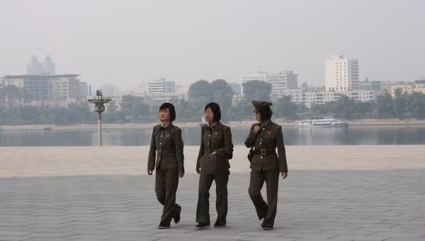 Các nữ quân nhân Triều Tiên. Ảnh Rian. Các nữ quân nhân Triều Tiên. Ảnh Rian.