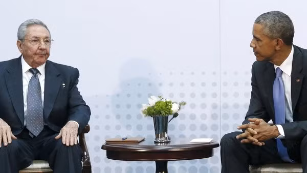 Chủ tịch Cuba Raul Castro và Tổng thống Mỹ Barack Obama.