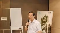 Giáo sư Nguyễn Lân Dũng chia sẻ tại hội thảo, ảnh: Tấn Tài. Giáo sư Nguyễn Lân Dũng chia sẻ tại hội thảo, ảnh: Tấn Tài.