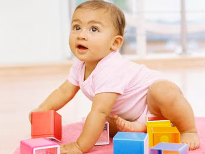 Điều tuyệt vời ở đây chính là khi mẹ nghe nhạc thường dùng tai nghe, nên bé cũng đồng thời nghe nhạc giống như mẹ nhưng hưởng ứng nhạc lại mang tính “thụ động” do người mẹ truyền cho. Điều tuyệt vời ở đây chính là khi mẹ nghe nhạc thường dùng tai nghe, nên bé cũng đồng thời nghe nhạc giống như mẹ nhưng hưởng ứng nhạc lại mang tính “thụ động” do người mẹ truyền cho.