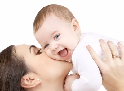 Ví dụ khả năng bơi ngay sau khi sinh, nhưng khi lớn khả năng này lại tự mất. Một trong những khả năng đáng ngạc nhiên khác của trẻ là khả năng nhận biết từng người kể cả loài khỉ. Tuy nhiên, khi được 9 tháng, chúng lại chỉ phân biệt được người còn khả năng phân biệt khỉ lại tự biến mất. Ví dụ khả năng bơi ngay sau khi sinh, nhưng khi lớn khả năng này lại tự mất. Một trong những khả năng đáng ngạc nhiên khác của trẻ là khả năng nhận biết từng người kể cả loài khỉ. Tuy nhiên, khi được 9 tháng, chúng lại chỉ phân biệt được người còn khả năng phân biệt khỉ lại tự biến mất.