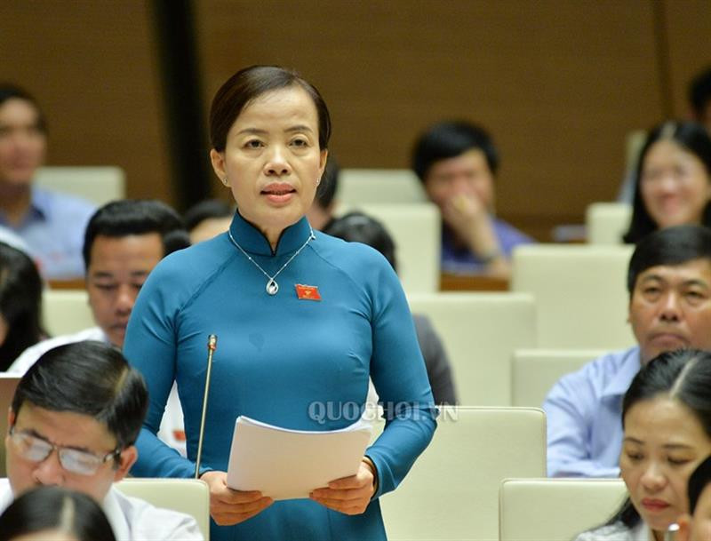 Đại biểu Quốc hội Nguyễn Thị Kim Thúy - Đoàn Đại biểu Quốc hội Thành phố Đà Nẵng chất vấn tại Kỳ họp thứ 5 Quốc hội khóa XIV (Ảnh: quochoi.vn) Đại biểu Quốc hội Nguyễn Thị Kim Thúy - Đoàn Đại biểu Quốc hội Thành phố Đà Nẵng chất vấn tại Kỳ họp thứ 5 Quốc hội khóa XIV (Ảnh: quochoi.vn)