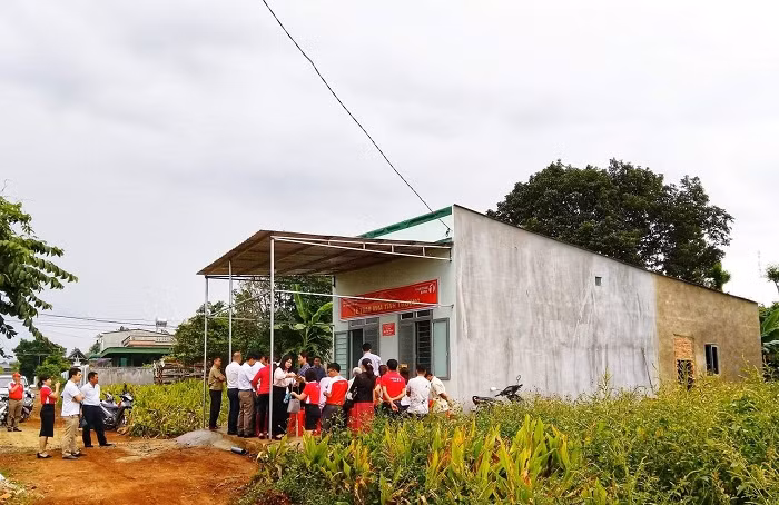 Căn nhà rộng 40m2 trị giá 72 triệu đồng do Tập đoàn TNG Holdings Việt Nam và Maritime Bank tài trợ toàn bộ. Căn nhà rộng 40m2 trị giá 72 triệu đồng do Tập đoàn TNG Holdings Việt Nam và Maritime Bank tài trợ toàn bộ.