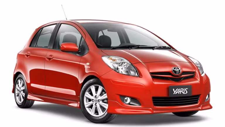 1. Toyota: Toyota Việt Nam vừa cho biết sẽ thực hiện chiến dịch ưu đãi khách hàng mua xe Yaris E với tổng trị giá hơn 40 triệu đồng, kéo dài tới 4,5 tháng. (Nguồn VnMedia) 1. Toyota: Toyota Việt Nam vừa cho biết sẽ thực hiện chiến dịch ưu đãi khách hàng mua xe Yaris E với tổng trị giá hơn 40 triệu đồng, kéo dài tới 4,5 tháng. (Nguồn VnMedia)