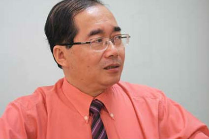 Ông Hoàng Hữu Phước đăng trở lại bài viết "Tứ đại ngu" vào 4/8/2014. Ông Hoàng Hữu Phước đăng trở lại bài viết "Tứ đại ngu" vào 4/8/2014.