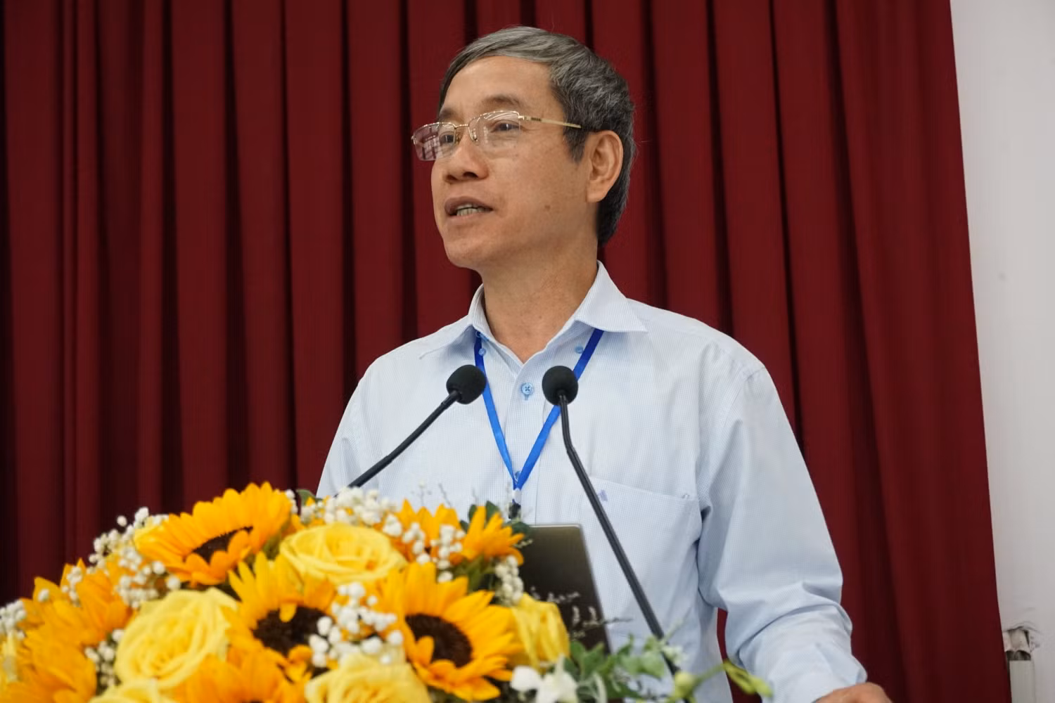 Tiến sĩ Nguyễn Đình Hảo – Phó Chủ tịch Hiệp hội Các trường đại học, cao đẳng Việt Nam tổng kết Hội thảo khoa học. Tiến sĩ Nguyễn Đình Hảo – Phó Chủ tịch Hiệp hội Các trường đại học, cao đẳng Việt Nam tổng kết Hội thảo khoa học.