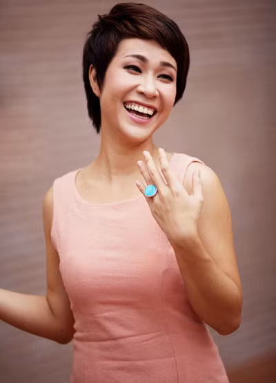 Ca khúc Người hát tình ca của Uyên Linh đã tham gia Bài hát yêu thích từ tháng 1, đến nay vẫn chưa giảm mức độ "yêu thích". Ca khúc Người hát tình ca của Uyên Linh đã tham gia Bài hát yêu thích từ tháng 1, đến nay vẫn chưa giảm mức độ "yêu thích".