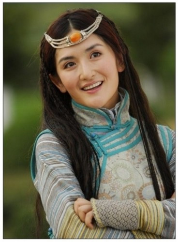 Số 83. Tạ Na vai Hoa Tranh trong “Anh hùng xạ điêu” 2008.