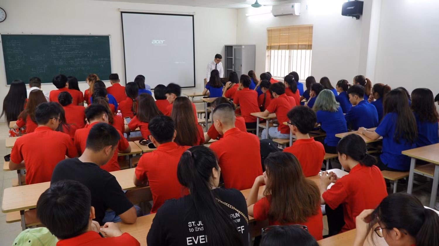Sinh viên ngành Thương mại điện tử - Trường Đại học Hòa Bình. (Ảnh: NTCC) Sinh viên ngành Thương mại điện tử - Trường Đại học Hòa Bình. (Ảnh: NTCC)