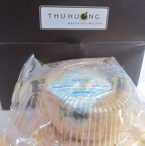 Bánh Trung thu cao cấp Thu Hương mốc đen dù còn hạn sử dụng