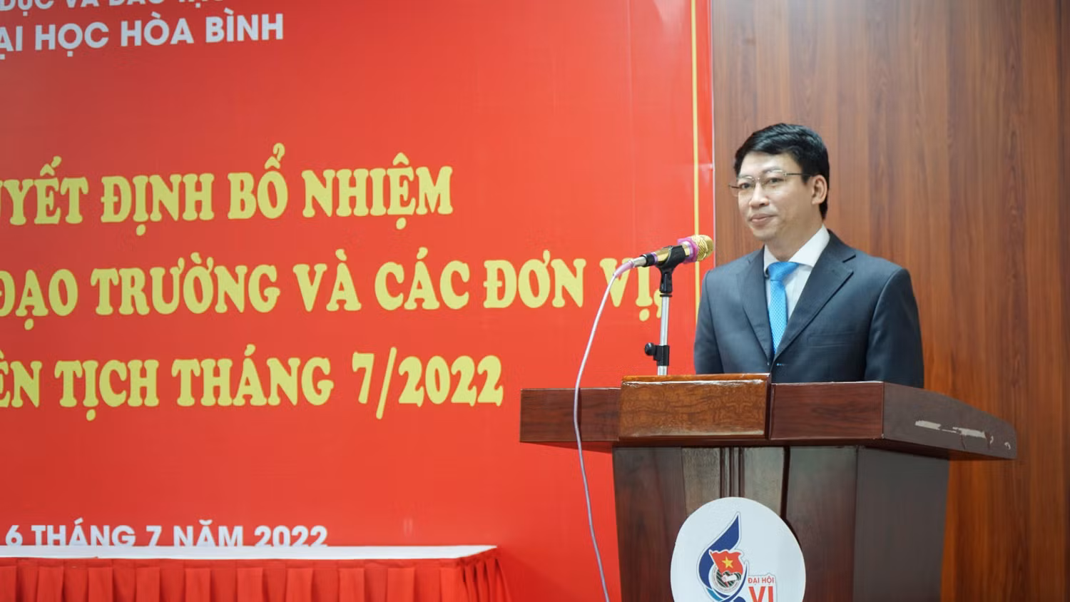 Phó Giáo sư, Tiến sĩ Đào Văn Đông gửi lời cảm ơn sâu sắc tới Ban lãnh đạo và tập thể nhà trường đã tín nhiệm, tin tưởng và giao nhiệm vụ. (Ảnh: NTCC) Phó Giáo sư, Tiến sĩ Đào Văn Đông gửi lời cảm ơn sâu sắc tới Ban lãnh đạo và tập thể nhà trường đã tín nhiệm, tin tưởng và giao nhiệm vụ. (Ảnh: NTCC)