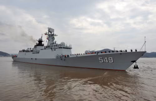 Tàu hộ vệ Thường Châu số hiệu 549 thuộc biên đội hộ tống tốp 17 Hải quân Trung Quốc đến thăm Iran (ảnh tư liệu) Tàu hộ vệ Thường Châu số hiệu 549 thuộc biên đội hộ tống tốp 17 Hải quân Trung Quốc đến thăm Iran (ảnh tư liệu)