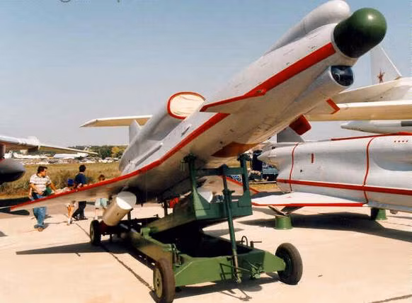 Máy bay không người lái Tu-300 Nga
