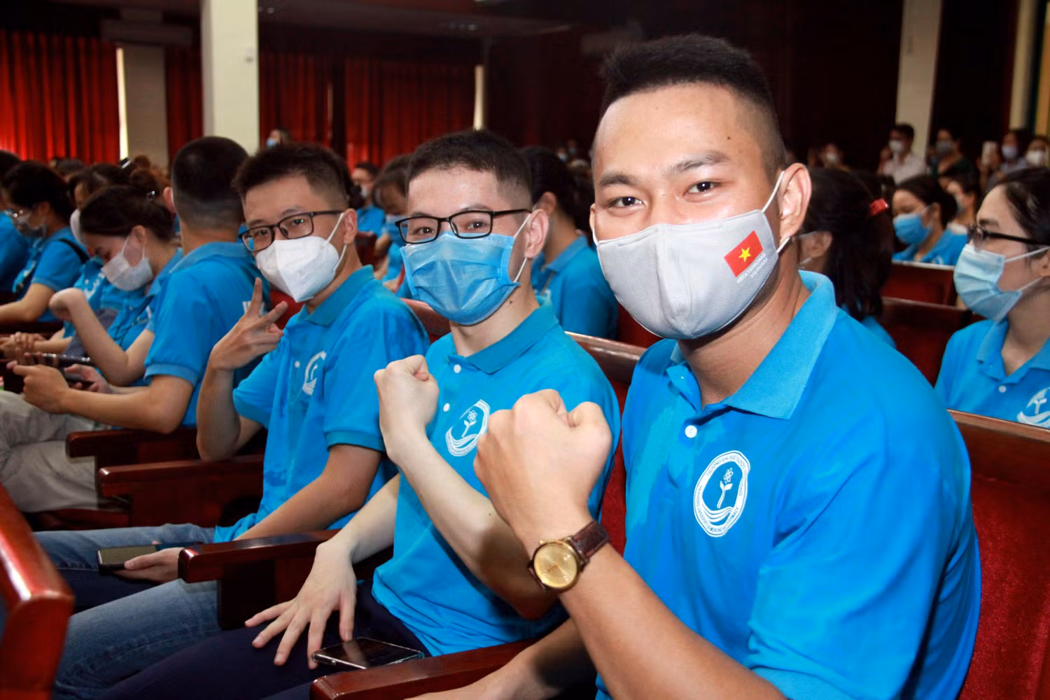 Sinh viên nhà trường bày tỏ niềm tự hào khi được tham gia hỗ trợ chống dịch cho thành phố Hồ Chí Minh (Ảnh: trường cung cấp) Sinh viên nhà trường bày tỏ niềm tự hào khi được tham gia hỗ trợ chống dịch cho thành phố Hồ Chí Minh (Ảnh: trường cung cấp)