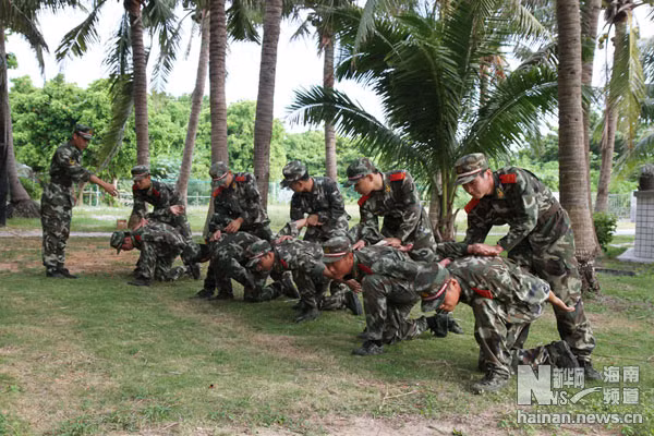 Lực lượng biên phòng Trung Quốc đồn trú trái phép trên đảo Phú Lâm, Hoàng Sa huấn luyện "chi đội biên phòng Tam Sa" để hỗ trợ ngư dân sinh sống trái phép trên đảo trong các hoạt động nghề cá Lực lượng biên phòng Trung Quốc đồn trú trái phép trên đảo Phú Lâm, Hoàng Sa huấn luyện "chi đội biên phòng Tam Sa" để hỗ trợ ngư dân sinh sống trái phép trên đảo trong các hoạt động nghề cá