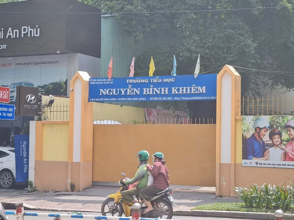 Trường tiểu học Nguyễn Bỉnh Khiêm, quận 1, Thành phố Hồ Chí Minh (ảnh: P.L) Trường tiểu học Nguyễn Bỉnh Khiêm, quận 1, Thành phố Hồ Chí Minh (ảnh: P.L)