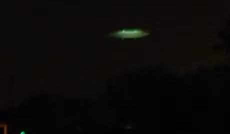 Thiên thạch rơi gần Chelyabinsk thực sự đã bị “vật lạ” (UFO) bắn rơi?