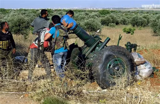 Phiến quân Syria đang nóng lòng thúc giục Mỹ trang bị vũ trang hạng nặng cho họ khi phe chính phủ ngày càng giành được nhiều chiến thắng quan trọng.