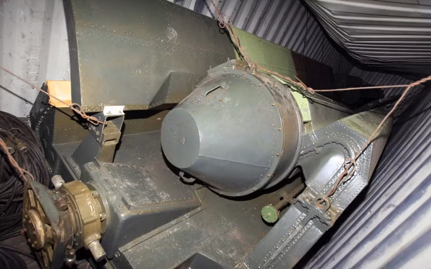 Tạp chí Defence Weekly cho biết, trong lô hàng này gồm có một hệ thống radar kiểm soát hỏa lực RSN-75 'Fan Song' cho tên lửa SA-2.