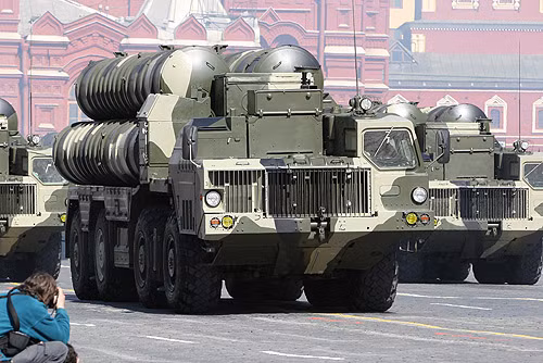 Hệ thống S-300 trong cuộc diễu binh quân sự Ngày 9.5 tại Moscow. Hệ thống S-300 trong cuộc diễu binh quân sự Ngày 9.5 tại Moscow.