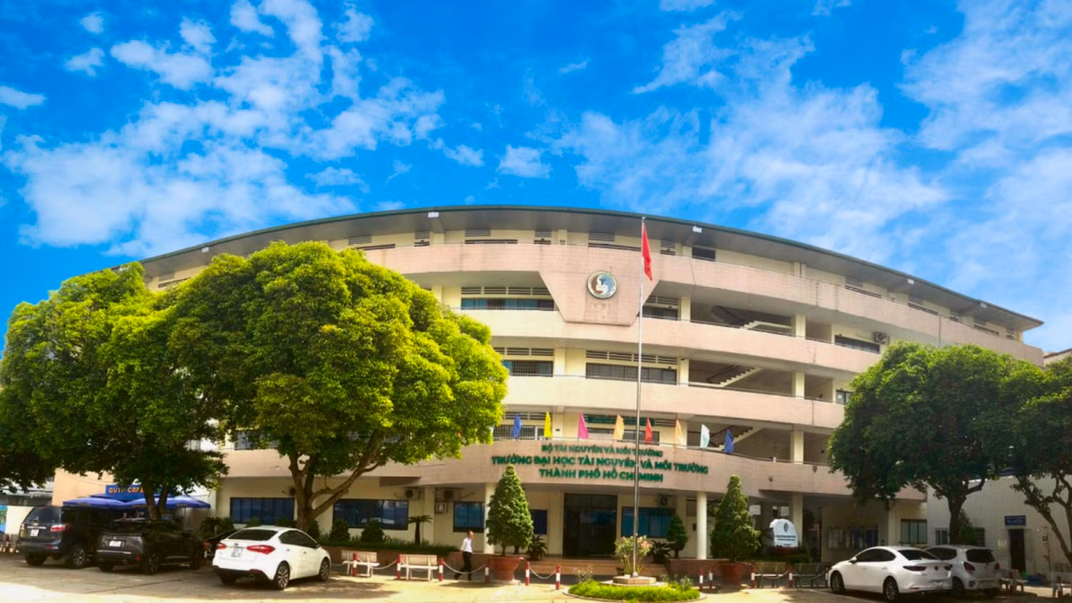 Khu Hiệu bộ tại trụ sở Trường Đại học Tài Nguyên và Môi trường Thành phố Hồ Chí Minh. Ảnh: Website nhà trường.