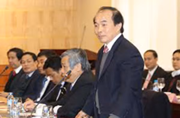 GS. Lưu Văn Bội cho biết, chỉ cần Nhà nước tạo điều kiện về môi trường cho tốt hơn, có chế độ như thế nào đó phù hợp để yên tâm làm việc, không phải xoay sở kiếm sống, dần toàn tâm toàn ý cho khoa học, cống hiến nhiều hơn cho dân, cho nước. Ảnh Bùi Tuấn/VNU