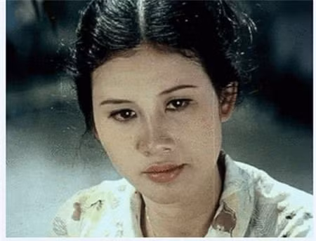 Sau bộ phim Cánh đồng hoang, Thúy An đã trở thành vợ của NSND Hồng Sến. Sau bộ phim Cánh đồng hoang, Thúy An đã trở thành vợ của NSND Hồng Sến.