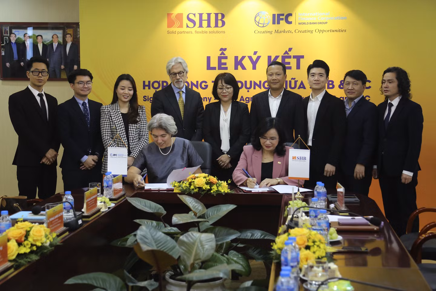 Việc IFC và nhiều tổ chức tài chính quốc tế đồng hành cùng SHB trong thời gian qua tiếp tục khẳng định uy tín và năng lực của SHB trên thị trường tài chính quốc tế, đồng thời khẳng định chiến lược đúng đắn của Ngân hàng trong việc phát triển an toàn, mạnh mẽ.