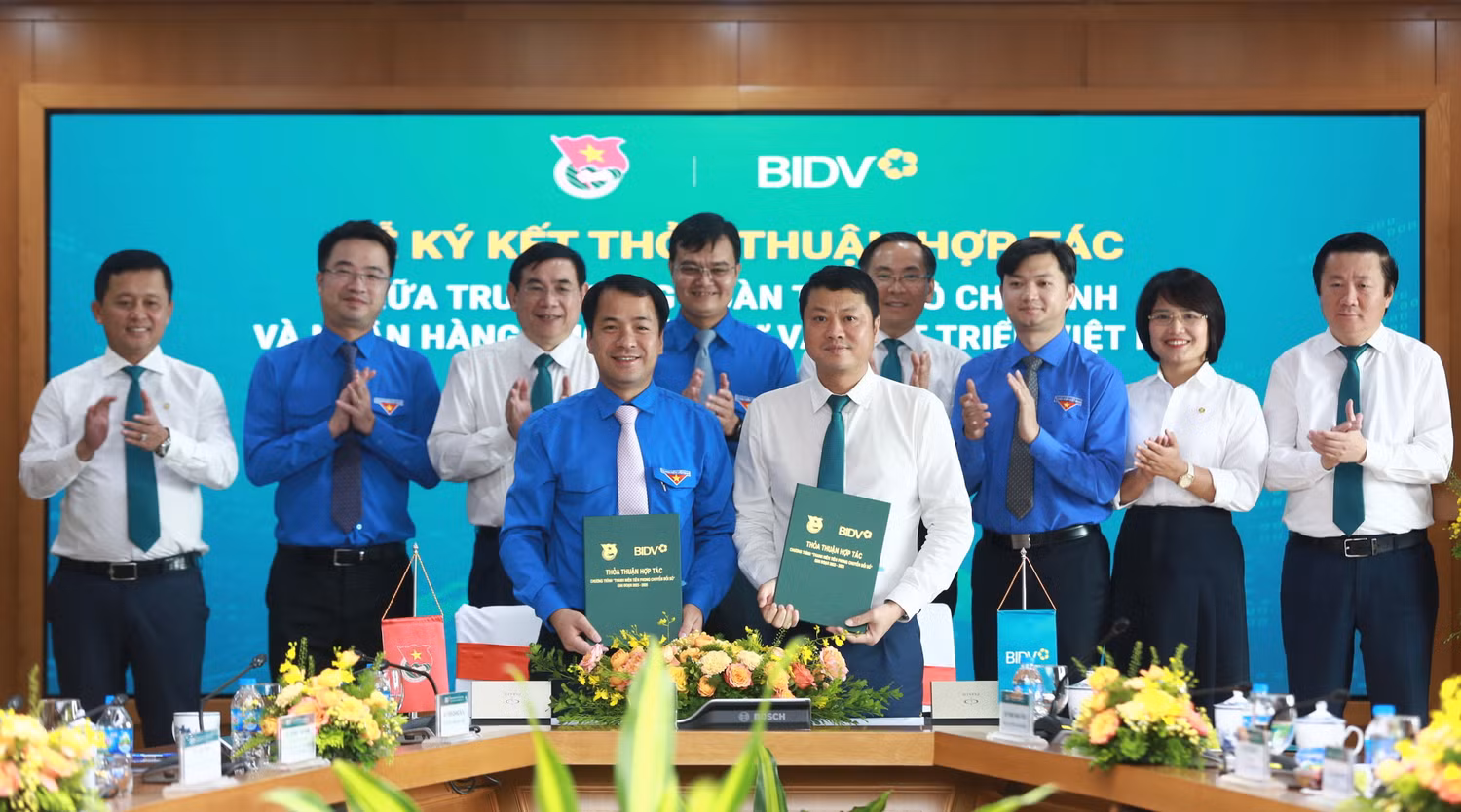 Đại diện Lãnh đạo Trung ương Đoàn và BIDV ký kết thỏa thuận hợp tác giai đoạn 2023-2025.