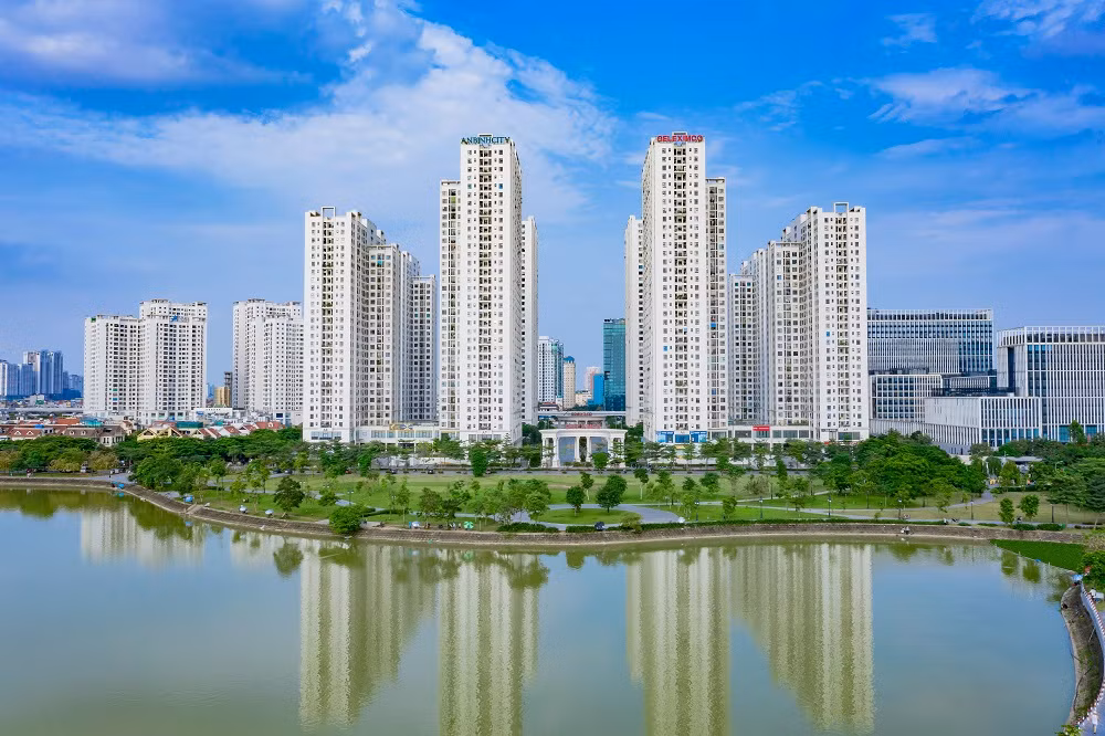 Điểm nhấn của Khu đô thị Thành phố Giao lưu là hồ điều hòa với diện tích gần 20ha.