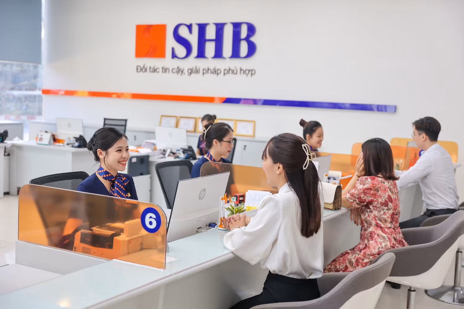 Nguồn thặng dư từ thương vụ sẽ giúp SHB nâng cao năng lực tài chính và cơ hội phát triển mới Nguồn thặng dư từ thương vụ sẽ giúp SHB nâng cao năng lực tài chính và cơ hội phát triển mới