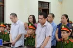 Cận cảnh các bị cáo tại phiên tòa. ảnh: Trần Phương.