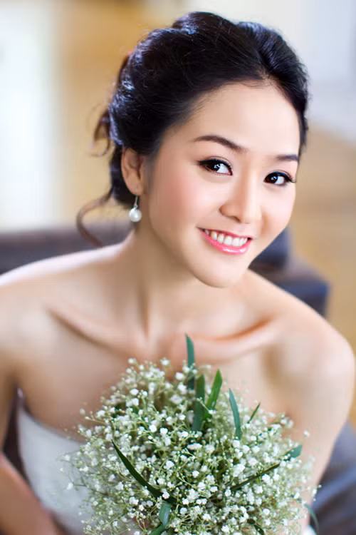 Dù vậy, tại sàn catwalk của thủ đô, người đẹp cũng tạo được vị trí vững chắc với phong cách trình diễn chuyên nghiệp tại nhiều show thời trang lớn. Dù vậy, tại sàn catwalk của thủ đô, người đẹp cũng tạo được vị trí vững chắc với phong cách trình diễn chuyên nghiệp tại nhiều show thời trang lớn.