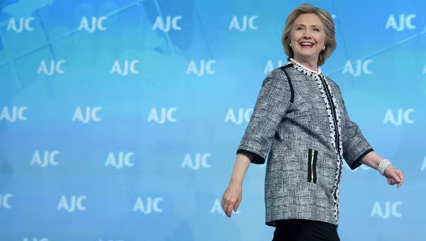 Bà Hillary Clinton. Bà Hillary Clinton.