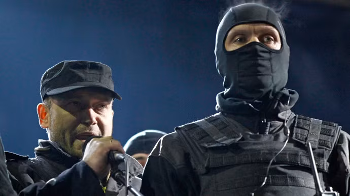 Dmitry Yarosh (trái) Dmitry Yarosh (trái)