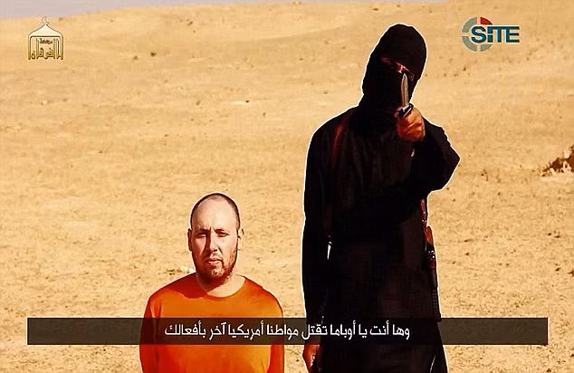 Thánh John trong đoạn video giết hại Steven Sotloff.