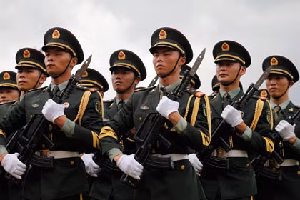 Tham vọng bành trướng lãnh thổ cùng với sự gia tăng liên tục sức mạnh quân sự của Trung Quốc đang khiến các nước láng giềng quan ngại. Tham vọng bành trướng lãnh thổ cùng với sự gia tăng liên tục sức mạnh quân sự của Trung Quốc đang khiến các nước láng giềng quan ngại.
