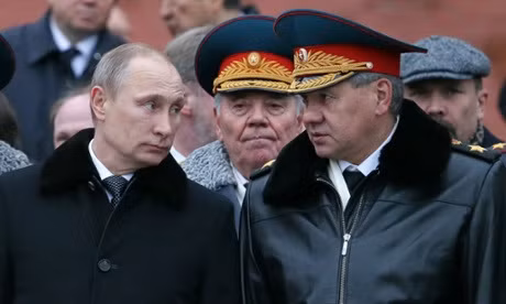 Bộ trưởng Quốc phòng Nga Sergei Shoigu (phải) và Tổng thống Nga Vladimir Putin Bộ trưởng Quốc phòng Nga Sergei Shoigu (phải) và Tổng thống Nga Vladimir Putin