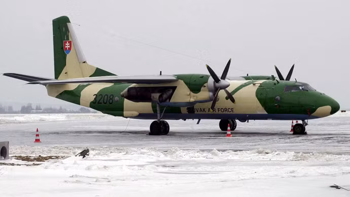 An-26. An-26.