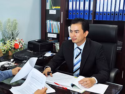 Luật sư Trương Anh Tú - Văn phòng luật sư Trương Anh Tú (ảnh: VP luật sư Trương Anh Tú). Luật sư Trương Anh Tú - Văn phòng luật sư Trương Anh Tú (ảnh: VP luật sư Trương Anh Tú).