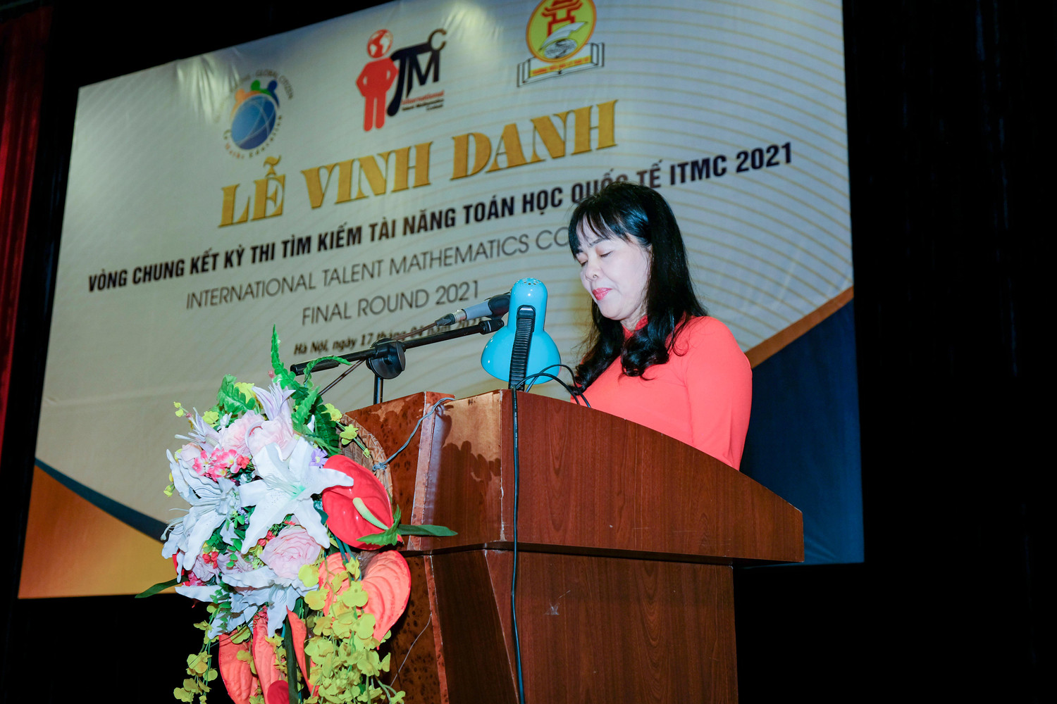 Cô Huỳnh Thị Hương - Hiệu trưởng Trường Tiểu học Lý Thái Tổ phát biểu tại lễ vinh danh. Cô Huỳnh Thị Hương - Hiệu trưởng Trường Tiểu học Lý Thái Tổ phát biểu tại lễ vinh danh.
