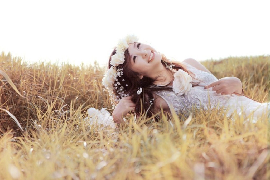 >> NGẮM NỮ SINH CÓ VẺ ĐẸP GẦN GIỐNG PHẠM BĂNG BĂNG >> NỤ CƯỜI TỎA SÁNG CỦA MISS NGÔI SAO BÍCH KHANH