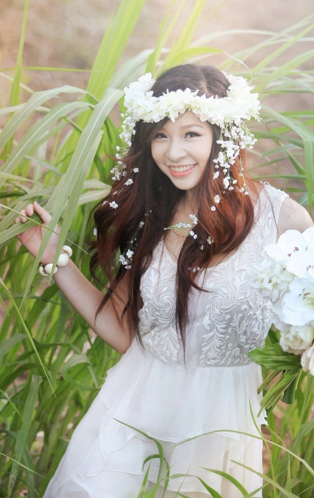 >> NGẮM NỮ SINH CÓ VẺ ĐẸP GẦN GIỐNG PHẠM BĂNG BĂNG >> NỤ CƯỜI TỎA SÁNG CỦA MISS NGÔI SAO BÍCH KHANH