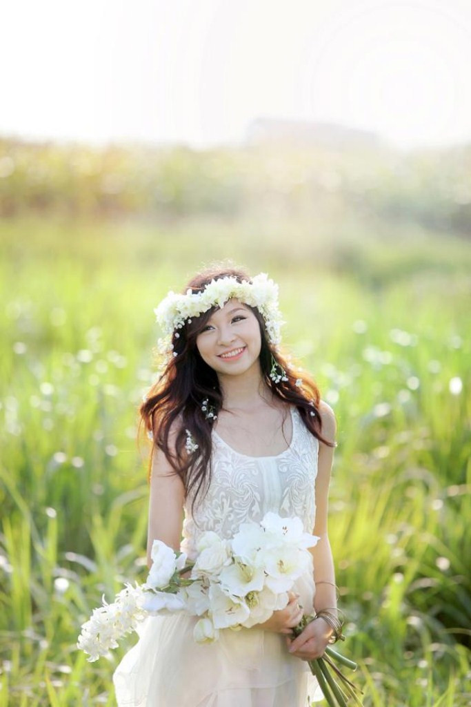 Nụ cười thiên thần của Vân Anh đem đến mùa xuân cho cây lá... >> NGẮM NỮ SINH CÓ VẺ ĐẸP GẦN GIỐNG PHẠM BĂNG BĂNG >> NỤ CƯỜI TỎA SÁNG CỦA MISS NGÔI SAO BÍCH KHANH