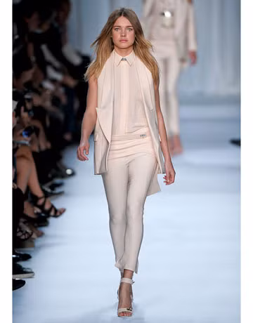 Mẫu thiết kế của hãng Givenchy Xuân 2012