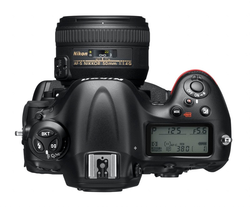 Cảm biến Full Frame 16.2MP ISO cơ bản từ 100 đến 12,800 và có thể mở rộng từ 50 đến 204,800. Tốc độ chụp: 10fps cả JPEG và RAW ở chế độ lấy nét liên tục hoặc 11fps ở chế độ khoá nét. Lấy nét: 51 điểm với 15 điểm cross-type, có thể nhận dạng 16 khuôn mặt cùng lúc. Có 4 chế độ lấy nét. Đo sáng: Hệ thống mới với chíp đo sáng 91,000 điểm 3D Matrix RGB. Quay phim: 1080p 30/24fps, 720p 60fps, cho phép chỉnh tay cả ISO, khẩu độ và tốc độ trong khi quay. Nikon D4 được trang bị CPU xử lý mới nhất của Nikon là chíp EXPEED 3 giúp máy xử lý nhanh hơn và chính xác hơn hình ảnh được chụp. Màn hình 3"2 với độ phân giải 921,000 điểm ảnh. 2 khe thẻ: 1 là CF hỗ trợ chuẩn UDMA 7 mới nhất và 1 là XQD. XQD như là định dạng thẻ mới với kích thước nhỏ hơn, tốc độ nhanh hơn bất kỳ thẻ CF hay SD nào hiện nay. (D4 là máy ảnh đầu tiên trang bị định dạng thẻ này). Cảm biến Full Frame 16.2MP ISO cơ bản từ 100 đến 12,800 và có thể mở rộng từ 50 đến 204,800. Tốc độ chụp: 10fps cả JPEG và RAW ở chế độ lấy nét liên tục hoặc 11fps ở chế độ khoá nét. Lấy nét: 51 điểm với 15 điểm cross-type, có thể nhận dạng 16 khuôn mặt cùng lúc. Có 4 chế độ lấy nét. Đo sáng: Hệ thống mới với chíp đo sáng 91,000 điểm 3D Matrix RGB. Quay phim: 1080p 30/24fps, 720p 60fps, cho phép chỉnh tay cả ISO, khẩu độ và tốc độ trong khi quay. Nikon D4 được trang bị CPU xử lý mới nhất của Nikon là chíp EXPEED 3 giúp máy xử lý nhanh hơn và chính xác hơn hình ảnh được chụp. Màn hình 3"2 với độ phân giải 921,000 điểm ảnh. 2 khe thẻ: 1 là CF hỗ trợ chuẩn UDMA 7 mới nhất và 1 là XQD. XQD như là định dạng thẻ mới với kích thước nhỏ hơn, tốc độ nhanh hơn bất kỳ thẻ CF hay SD nào hiện nay. (D4 là máy ảnh đầu tiên trang bị định dạng thẻ này).