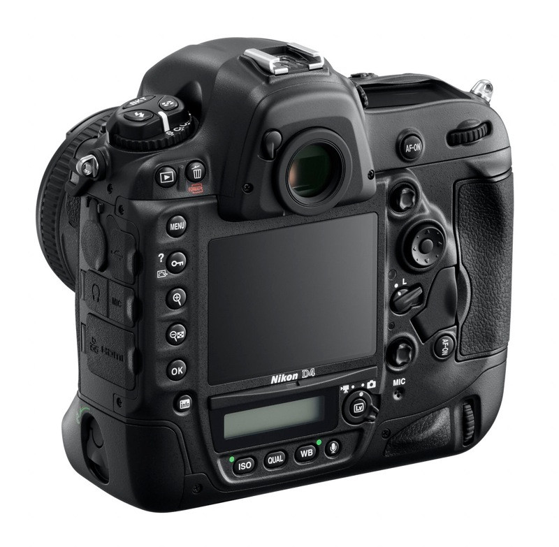 Nikon đã có nhiều thay đổi nhằm tăng cường tính năng quay phim trên D4. Đó là lý do tại sao họ gọi D4 là chiếc Multi-media DSLR. D4 có thể quay phim FullHD 1080p ở 30fps hoặc 24fps hoặc 60fps ở HD 720p. Về định dạng thì máy hỗ trợ cả H.264 và MPEG-4 AVC với độ dài tối đa mỗi video là 20 phút. Chúng ta có thể điều khiển hoàn toàn bằng tay tốc độ, khẩu độ và ISO trong lúc quay phim, đây là điểm rất quan trọng cho những người muốn quay phim chuyên nghiệp. Video quay từ máy có thể xuất trực tiếp, không nén qua cổng HDMI để xem hoặc ghi vào các thiết bị ghi bên ngoài máy thay vì thẻ trong máy. Nikon đã có nhiều thay đổi nhằm tăng cường tính năng quay phim trên D4. Đó là lý do tại sao họ gọi D4 là chiếc Multi-media DSLR. D4 có thể quay phim FullHD 1080p ở 30fps hoặc 24fps hoặc 60fps ở HD 720p. Về định dạng thì máy hỗ trợ cả H.264 và MPEG-4 AVC với độ dài tối đa mỗi video là 20 phút. Chúng ta có thể điều khiển hoàn toàn bằng tay tốc độ, khẩu độ và ISO trong lúc quay phim, đây là điểm rất quan trọng cho những người muốn quay phim chuyên nghiệp. Video quay từ máy có thể xuất trực tiếp, không nén qua cổng HDMI để xem hoặc ghi vào các thiết bị ghi bên ngoài máy thay vì thẻ trong máy.